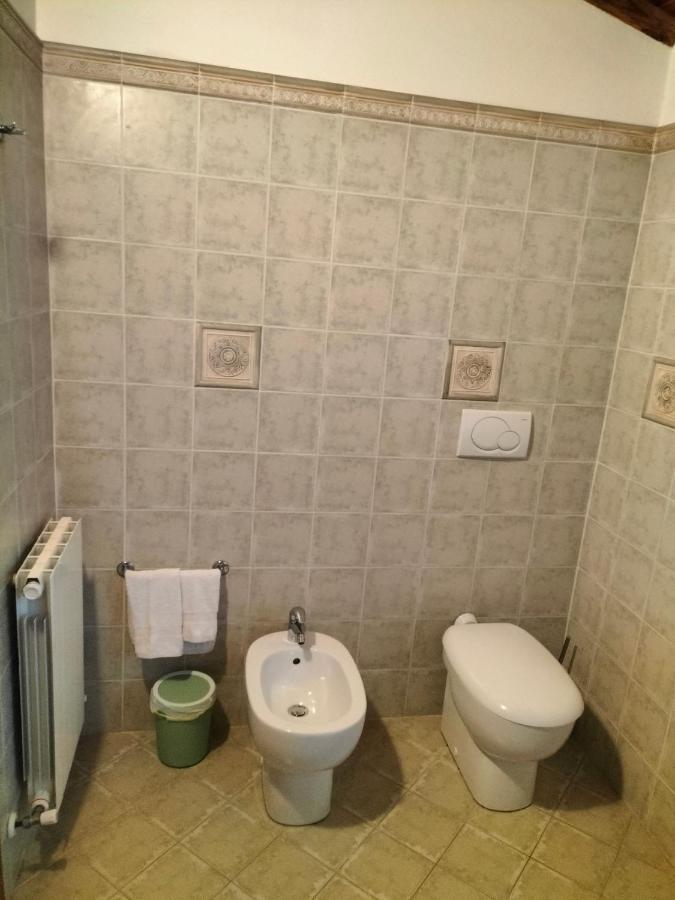 Il Girasole Bed & Breakfast Semorile Bagian luar foto